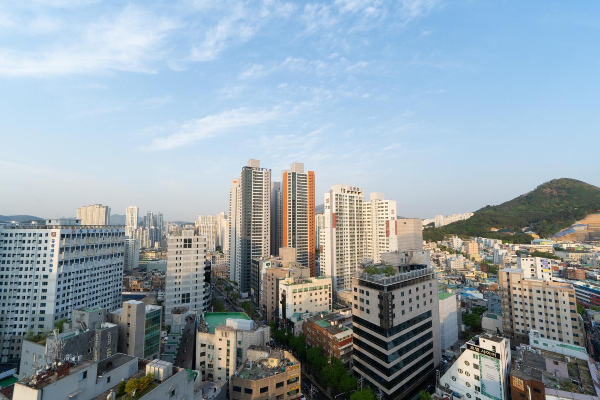 Urbanstay Busan Cityhall Exterior photo